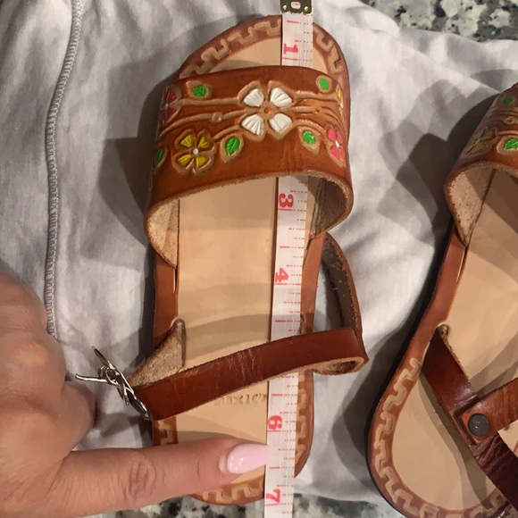 Cute little girls Sandals - Picture 5 of 6